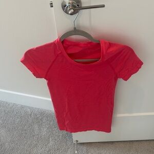 lululemon athletica Women’s Short Sleeve Top - Bright Pink